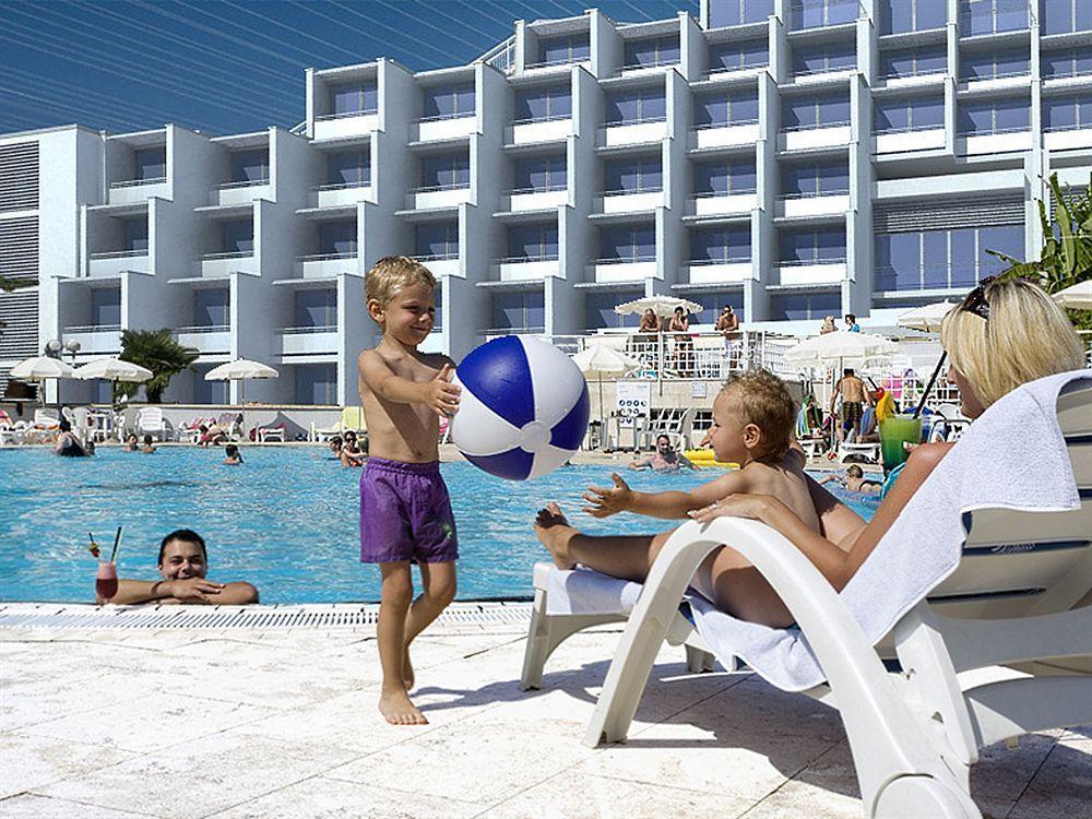 Pical Apartments Porec Bagian luar foto
