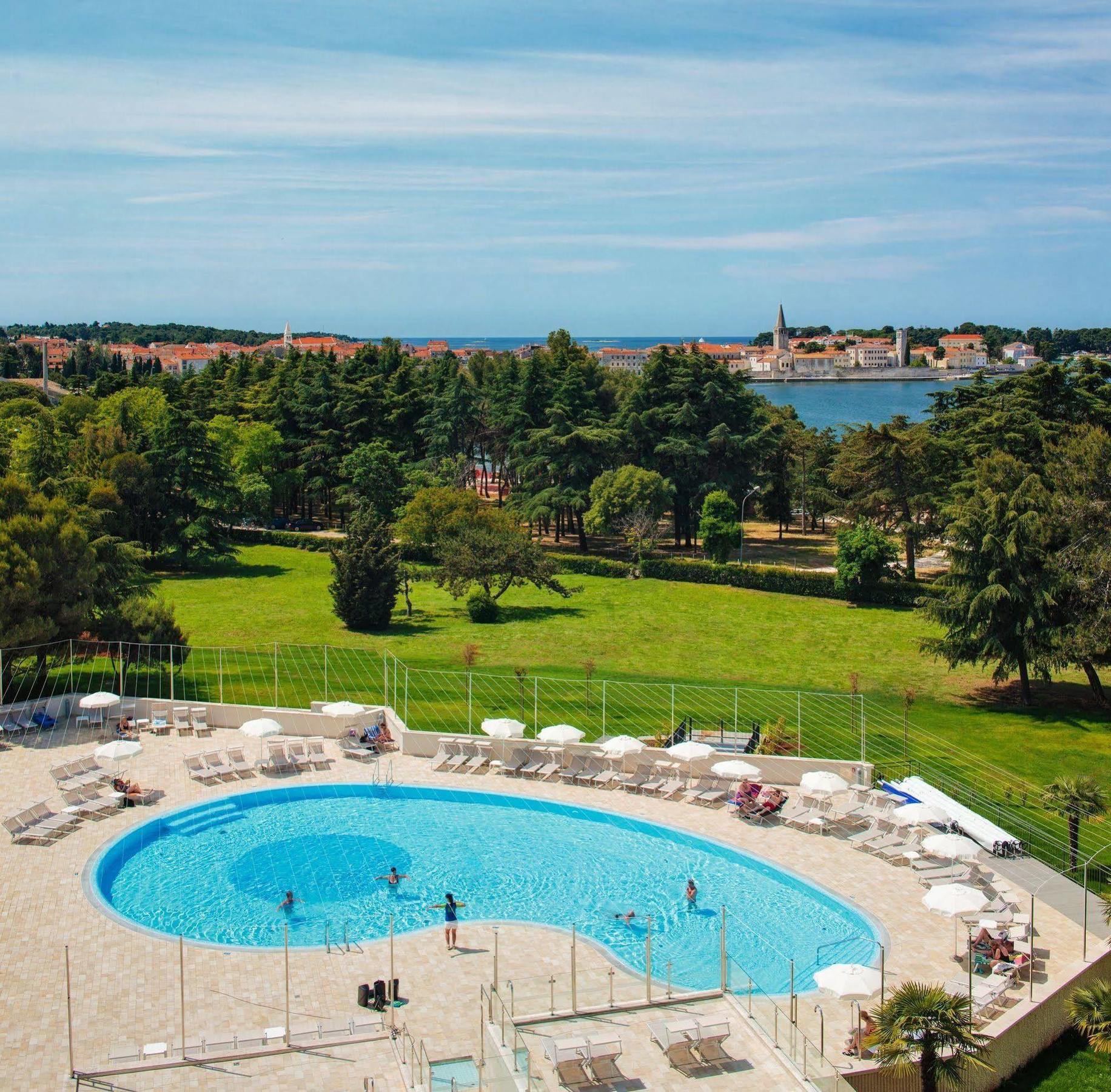 Pical Apartments Porec Bagian luar foto